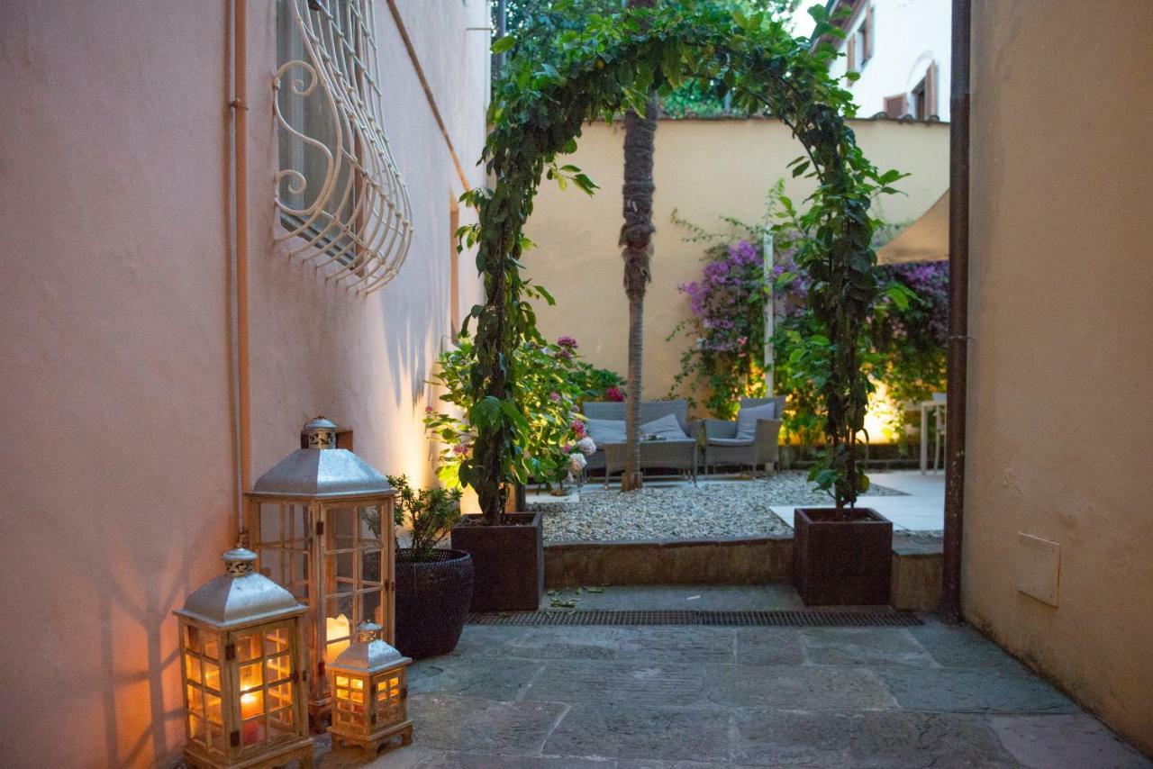B&B Residenza Di Via Fontana Lucca Exterior photo