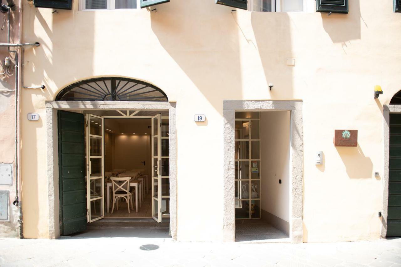 B&B Residenza Di Via Fontana Lucca Exterior photo